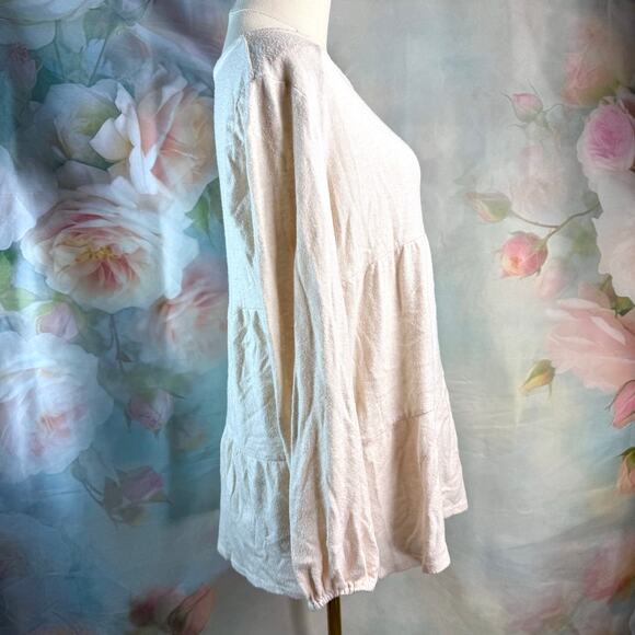 Lauren Conrad LC Cream Tiered Long Sleeve Shirring Tunic Top - Picture 2 of 4